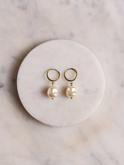 Creamy Pearl Earrings (gold/silver)