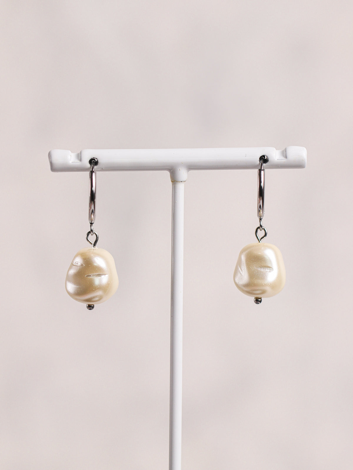 Creamy Pearl Earrings (gold/silver)
