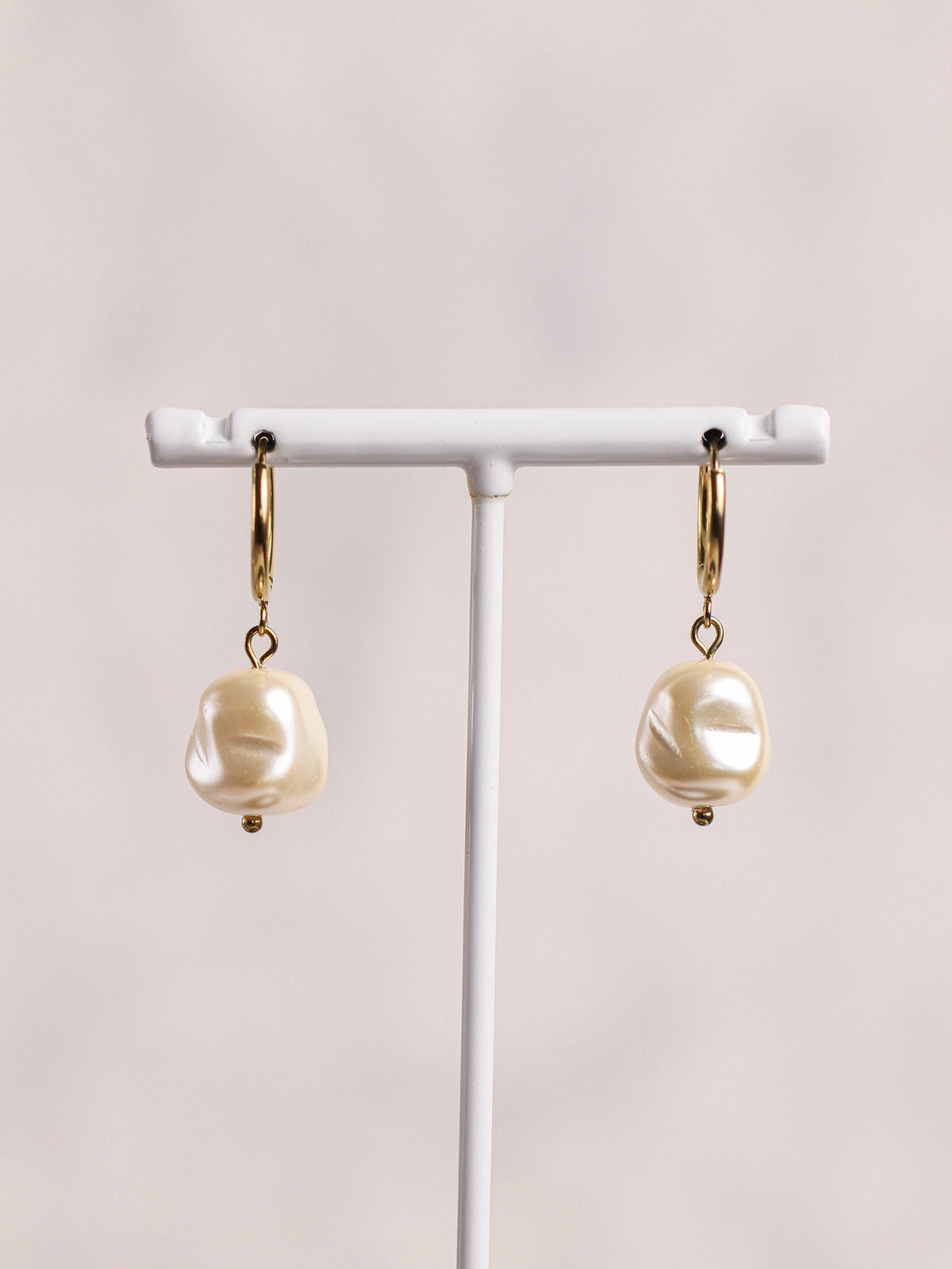 Creamy Pearl Earrings (gold/silver)