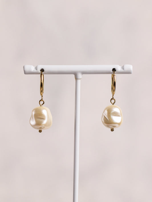Creamy Pearl Earrings (gold/silver)