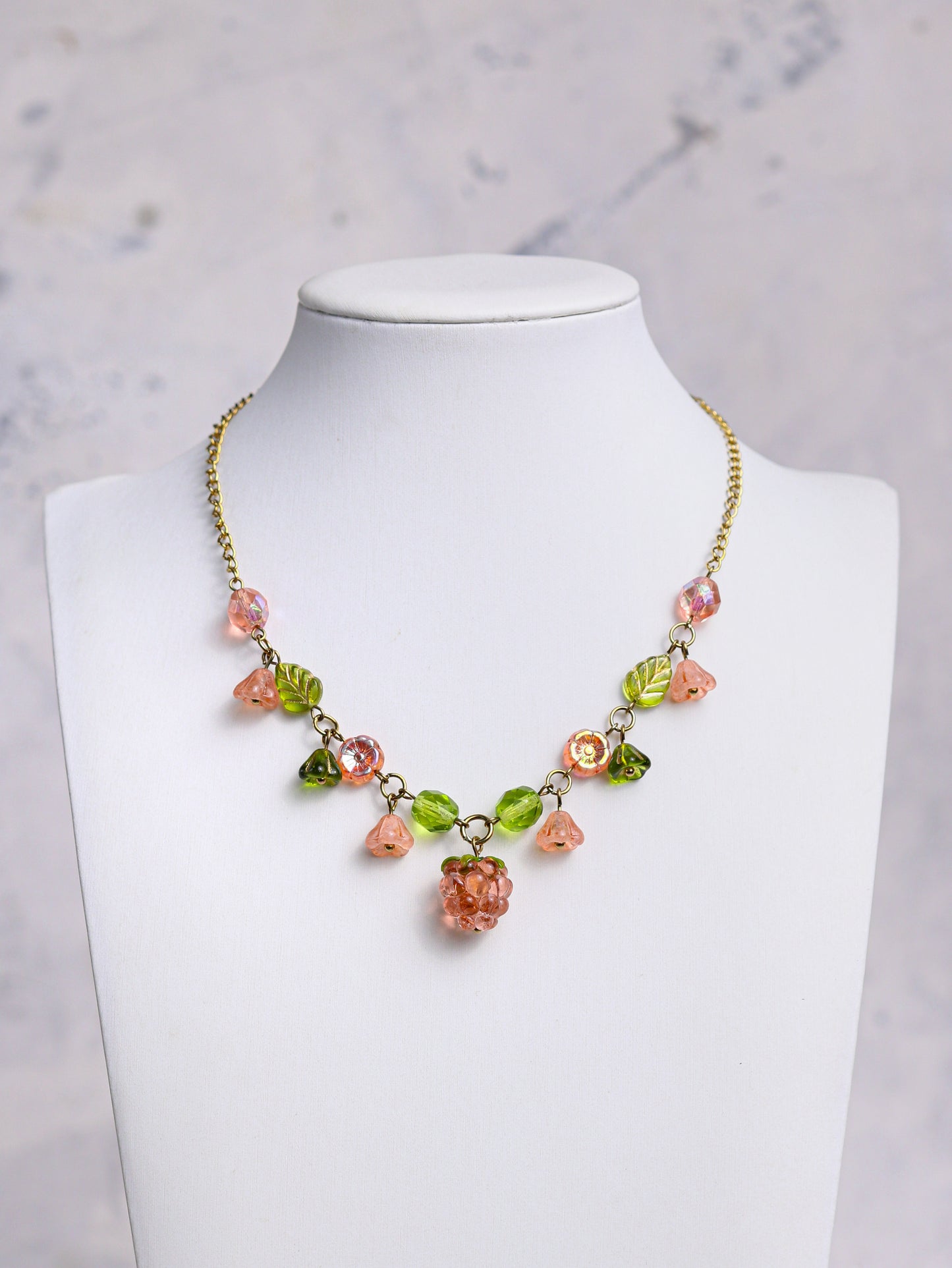 Peach Raspberry Simple Necklace (gold)