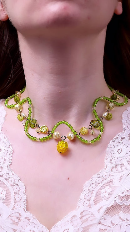 Golden Raspberry Vine Necklace (gold)